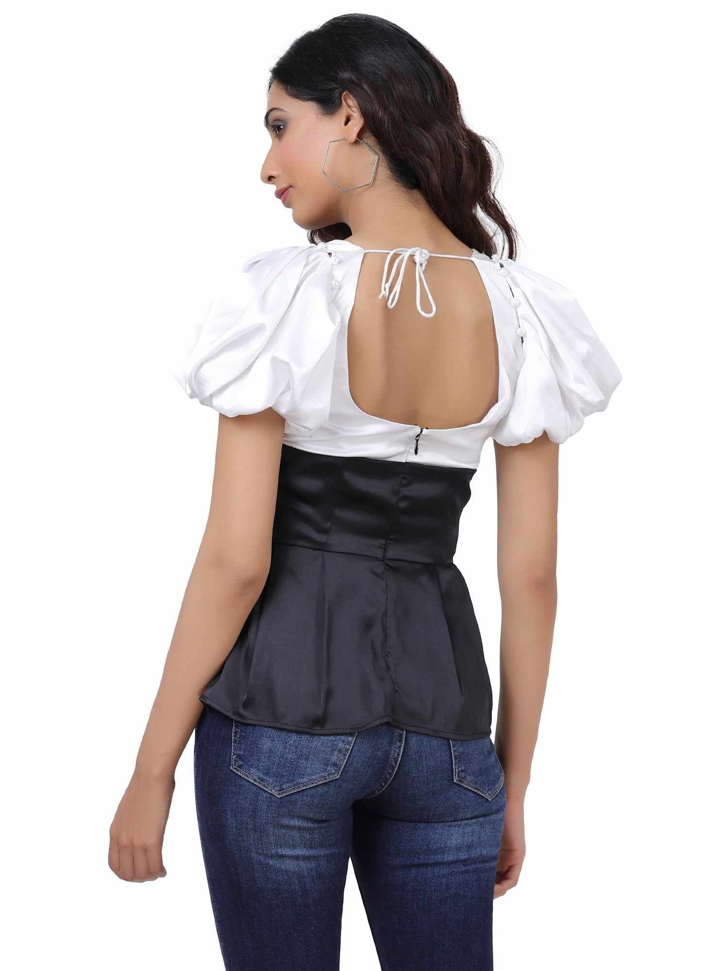 monochrome satin removable puff sleeve blouse